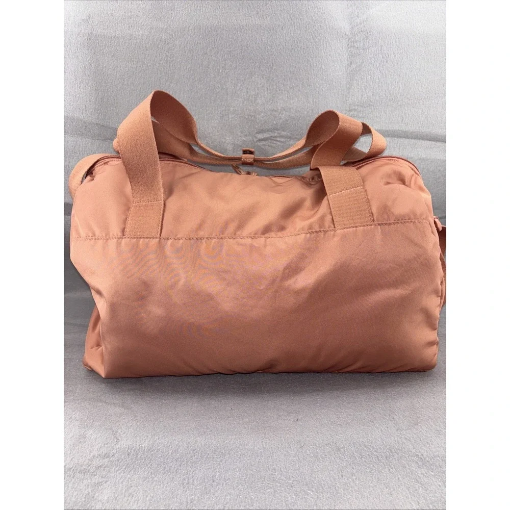 Under Armour‎ Studio Lite Duffle Gym Bag Light Pink New Condition RARE